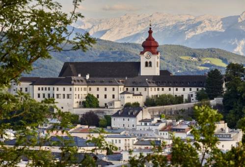 The Birthplace of Mozart: A Tour of Mozarts Geburtshaus