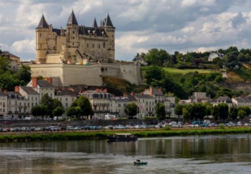 Accommodations Along the Loire: From Camping to Châteaux