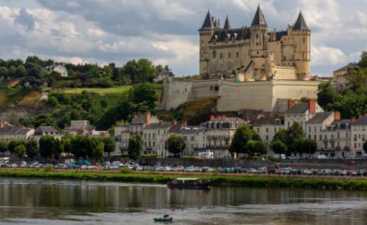 Best Seasons for Cycling Adventures in the Loire Valley