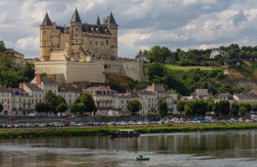 Wine Tasting on Two Wheels: Exploring Loire Valley Vineyards