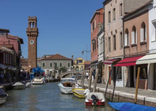 A Guide to Street Photography in Murano and Burano