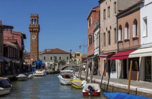 Burano's Lace and Colorful Homes: A Photographer's Dream