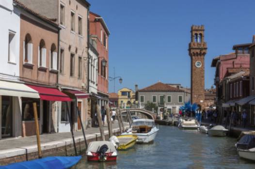 Navigating the Waters: Tips for Photographing Murano and Burano's Canals