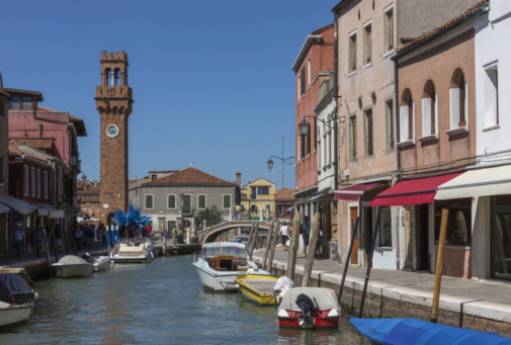 The Hidden Gems of Murano and Burano: Exploring Beyond the Main Attractions