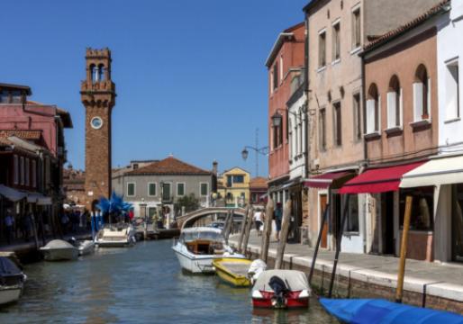 Local Delights: Culinary Experiences Amidst Burano's Colorful Scenery