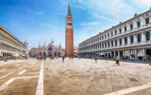 Murano and Burano: A Tale of Two Islands