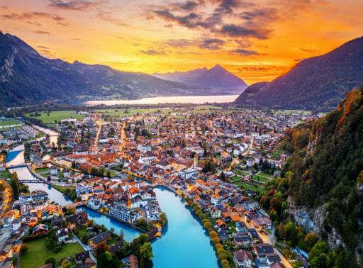 Adventure Sports in Interlaken: From Skydiving to Paragliding