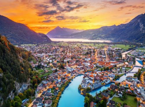 Exploring Interlaken on Foot: A Walking Tour Guide