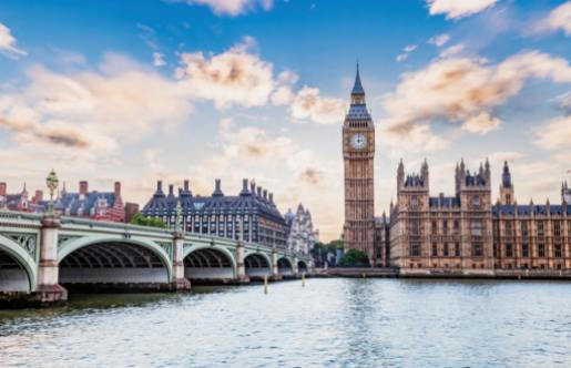 Boat Cruises and River Tours on the Thames